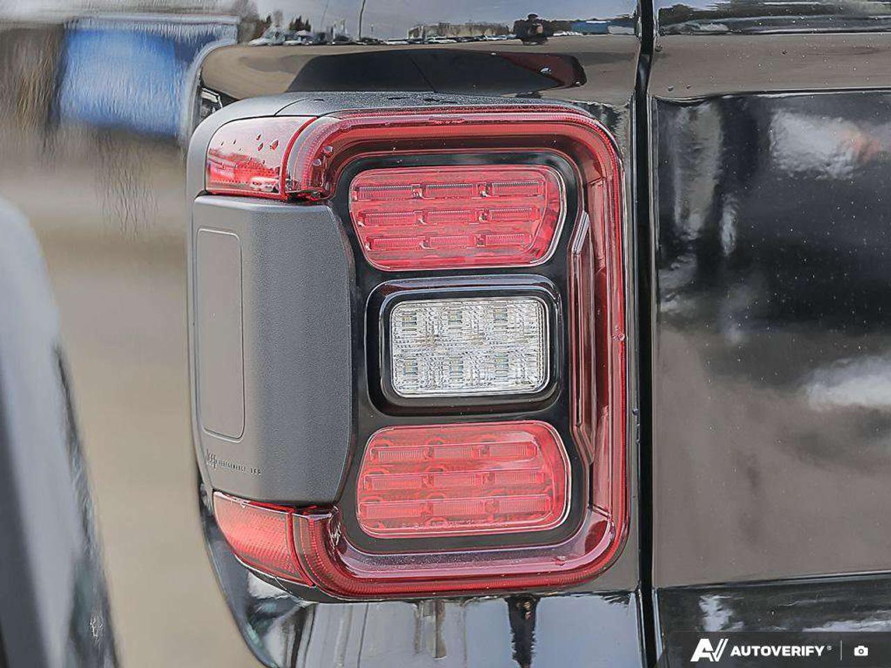 2023 Jeep Gladiator MojaveV6, ADAPTIVE CRUISE, LEATHER, NAVI, 4X4, FOX SUSPENSION Photo