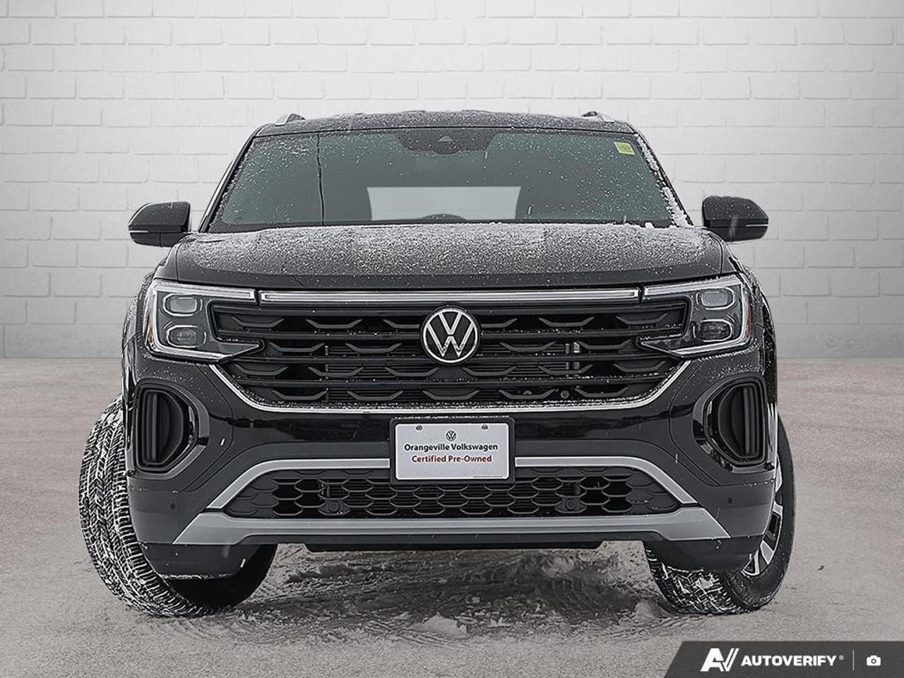 2025 Volkswagen Atlas Cross Sport ComfortlineONE-OWNER, ACCIDENT-FREE, AWD, HTD SEAT Photo