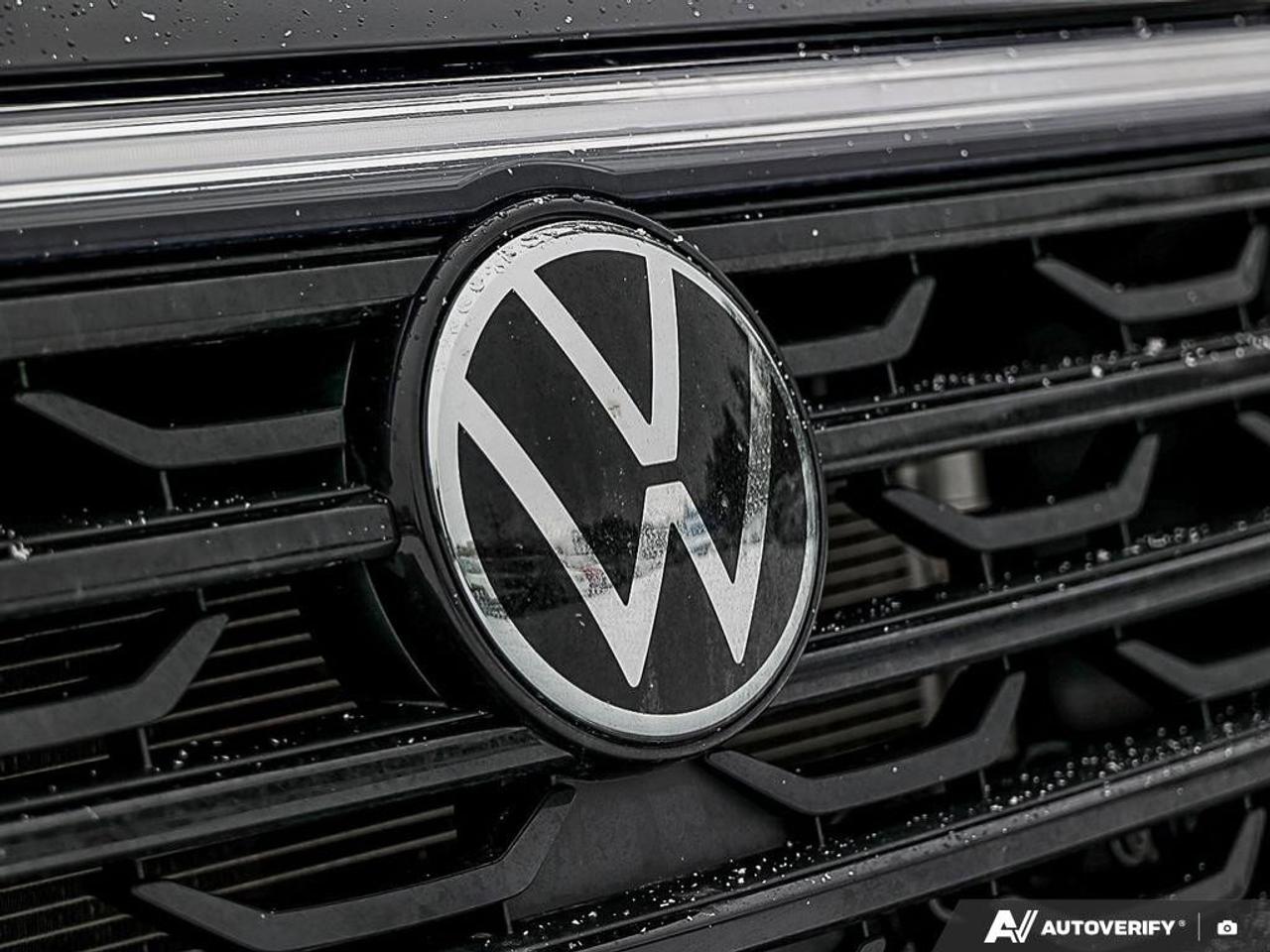 2025 Volkswagen Atlas Cross Sport ComfortlineONE-OWNER, ACCIDENT-FREE, AWD, HTD SEAT Photo