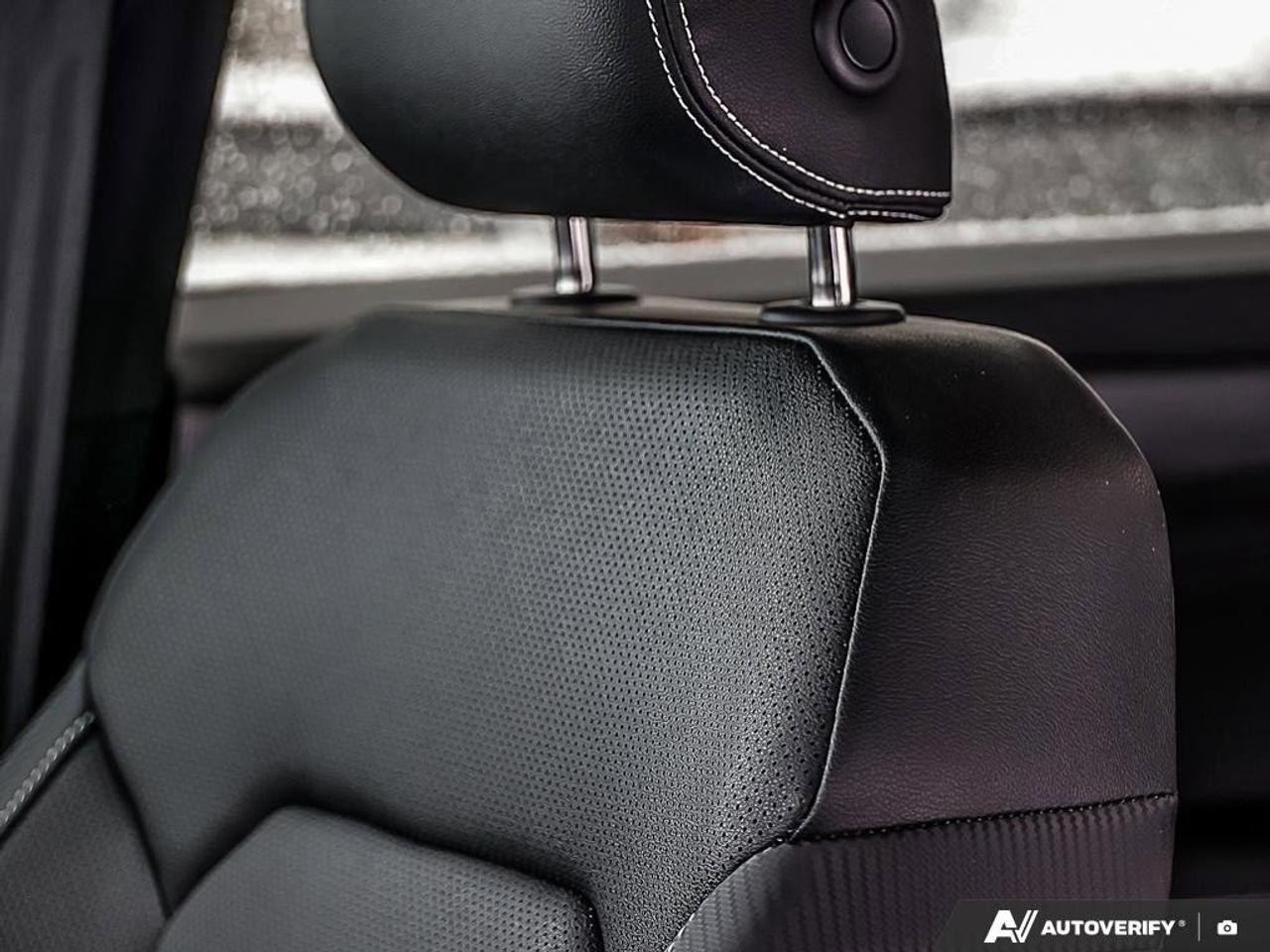 2025 Volkswagen Atlas Cross Sport ComfortlineONE-OWNER, ACCIDENT-FREE, AWD, HTD SEAT Photo