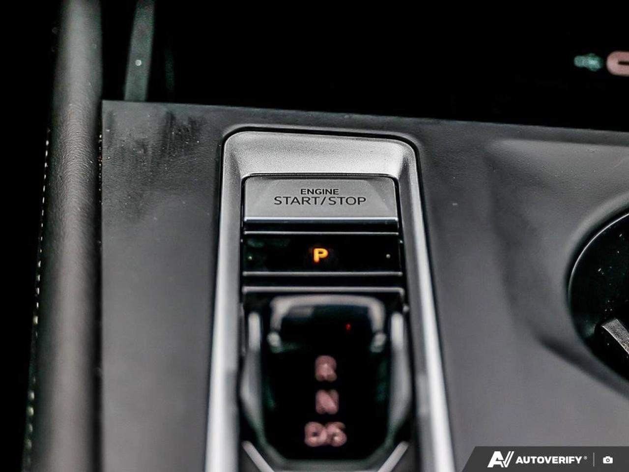 2025 Volkswagen Atlas Cross Sport ComfortlineONE-OWNER, ACCIDENT-FREE, AWD, HTD SEAT Photo