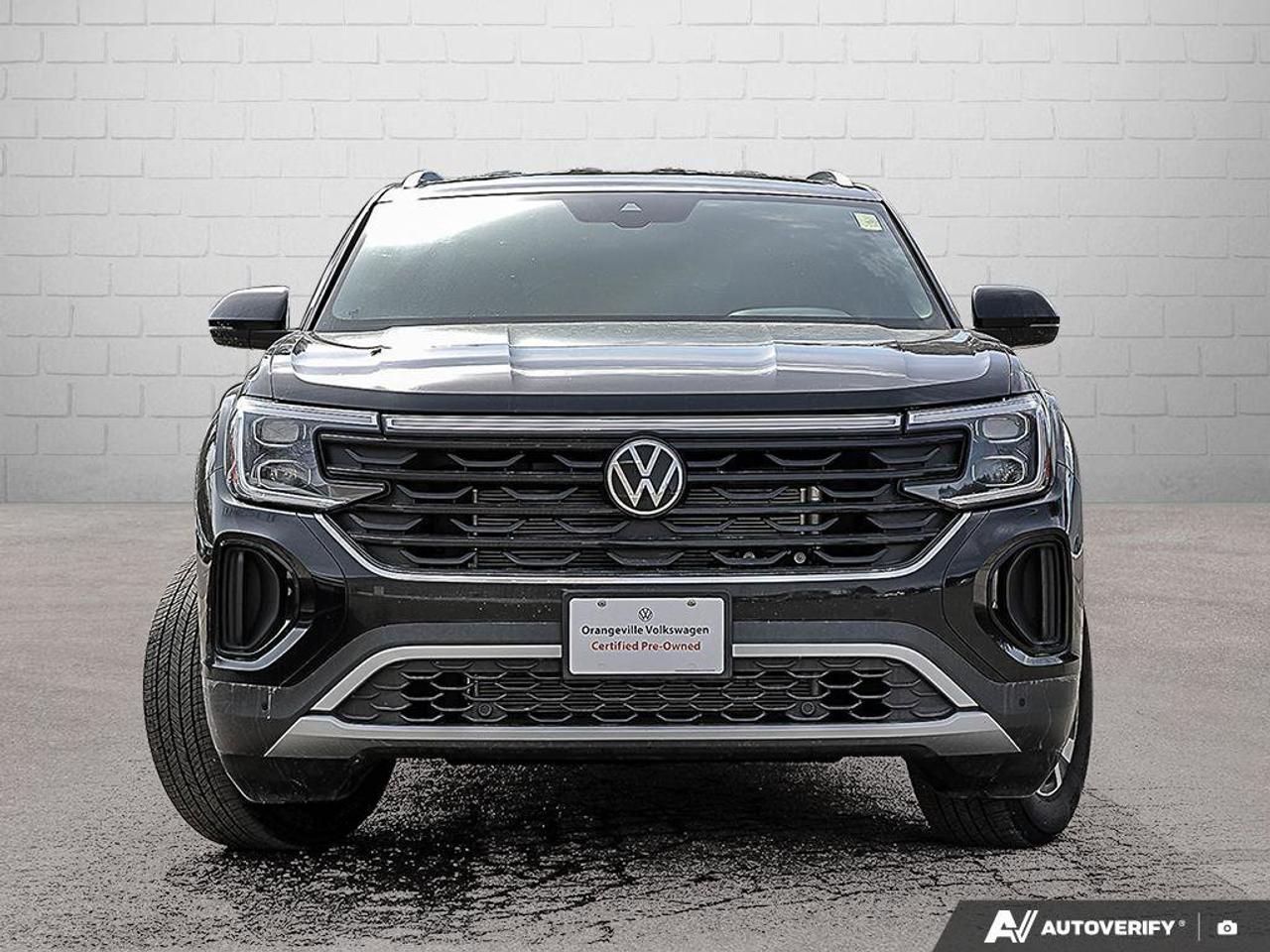 2025 Volkswagen Atlas Cross Sport ComfortlineONE-OWNER, ACCIDENT-FREE, AWD, HTD SEAT Photo