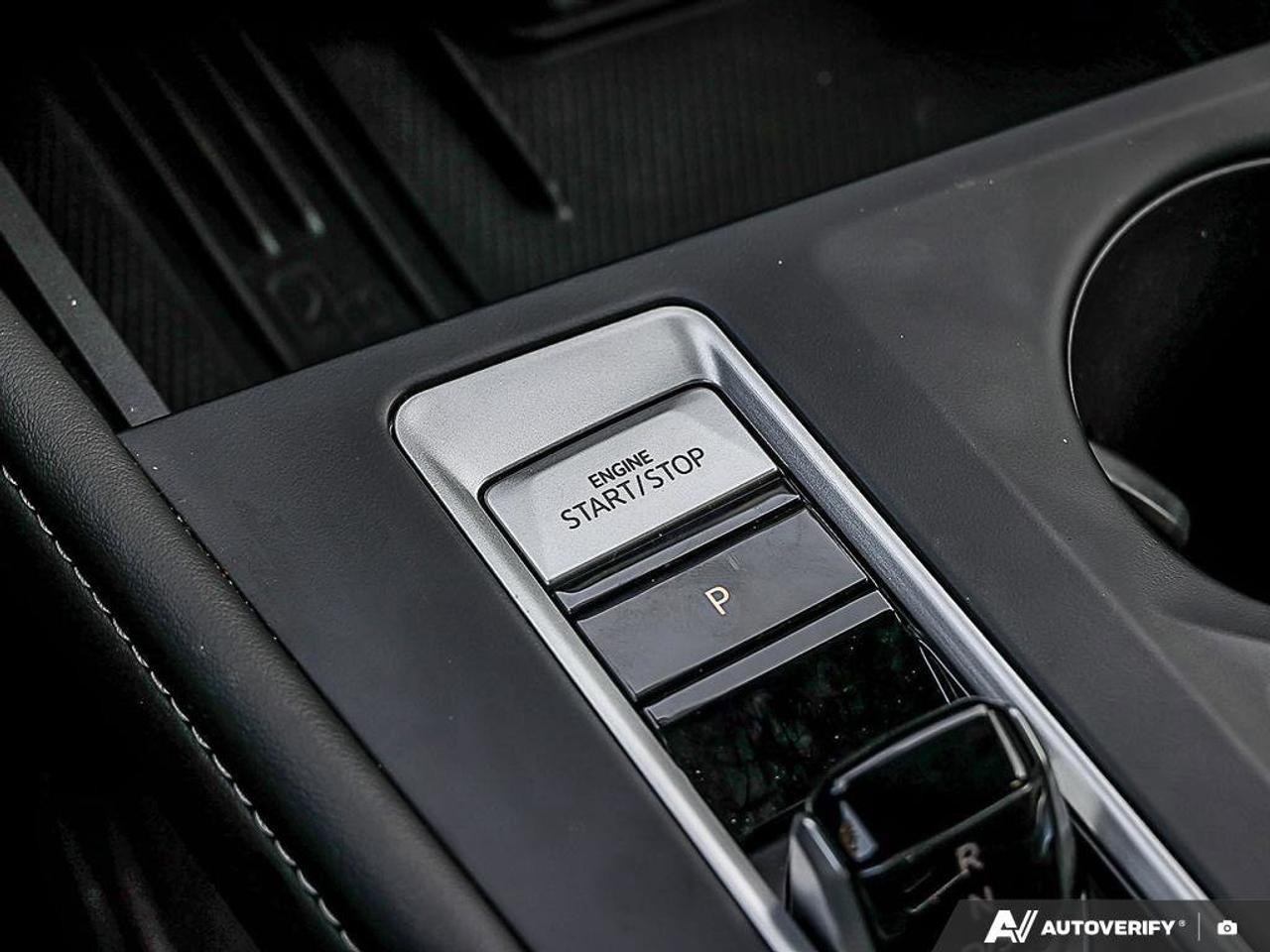 2025 Volkswagen Atlas Cross Sport ComfortlineONE-OWNER, ACCIDENT-FREE, AWD, HTD SEAT Photo