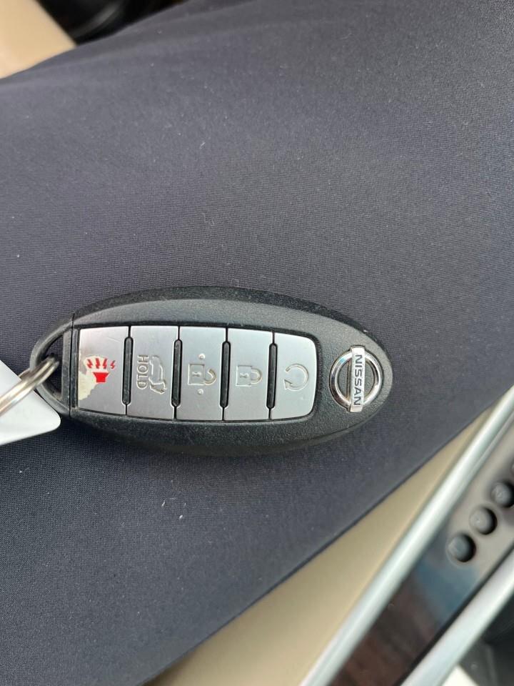 2016 Nissan Pathfinder SSL, 3.6L V6, LEATHER, ALLOYS, NAVIGATION, 7-PASSE Photo