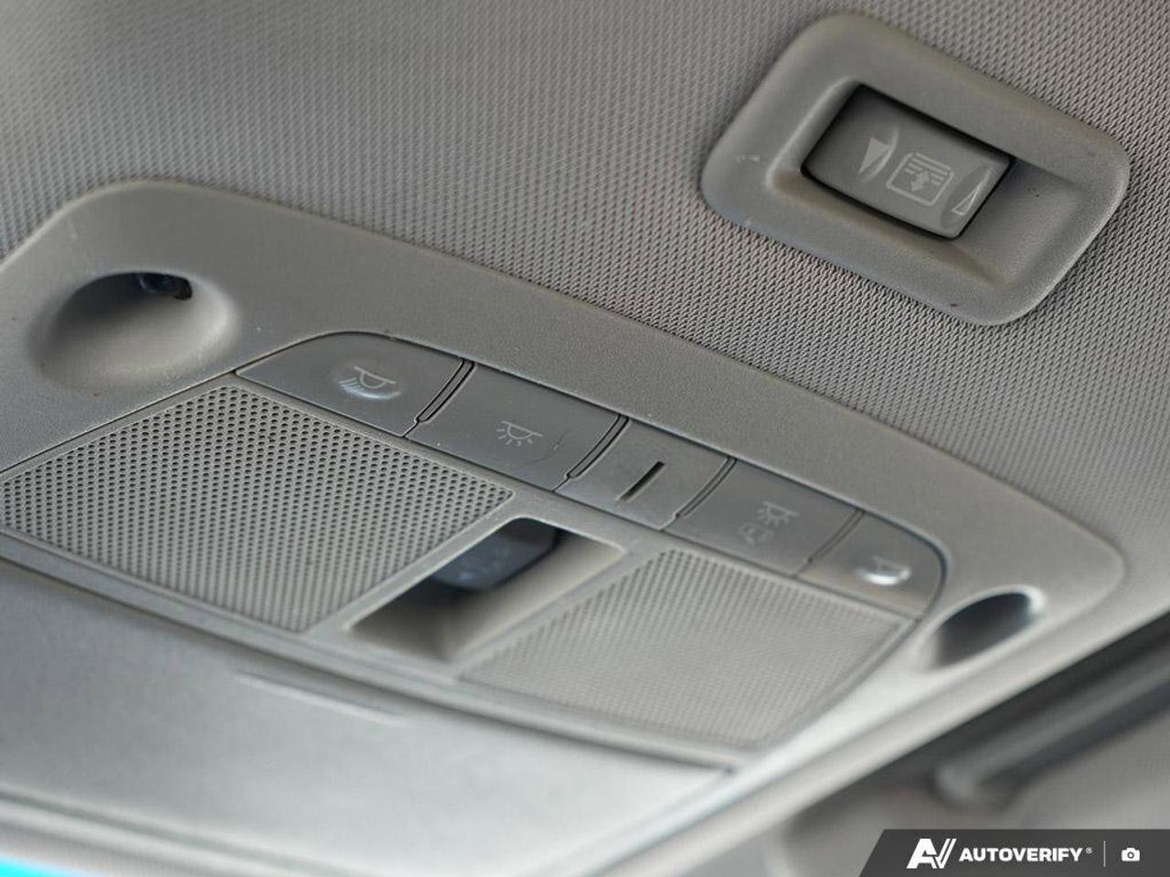 2016 Nissan Pathfinder SSL, 3.6L V6, LEATHER, ALLOYS, NAVIGATION, 7-PASSE Photo