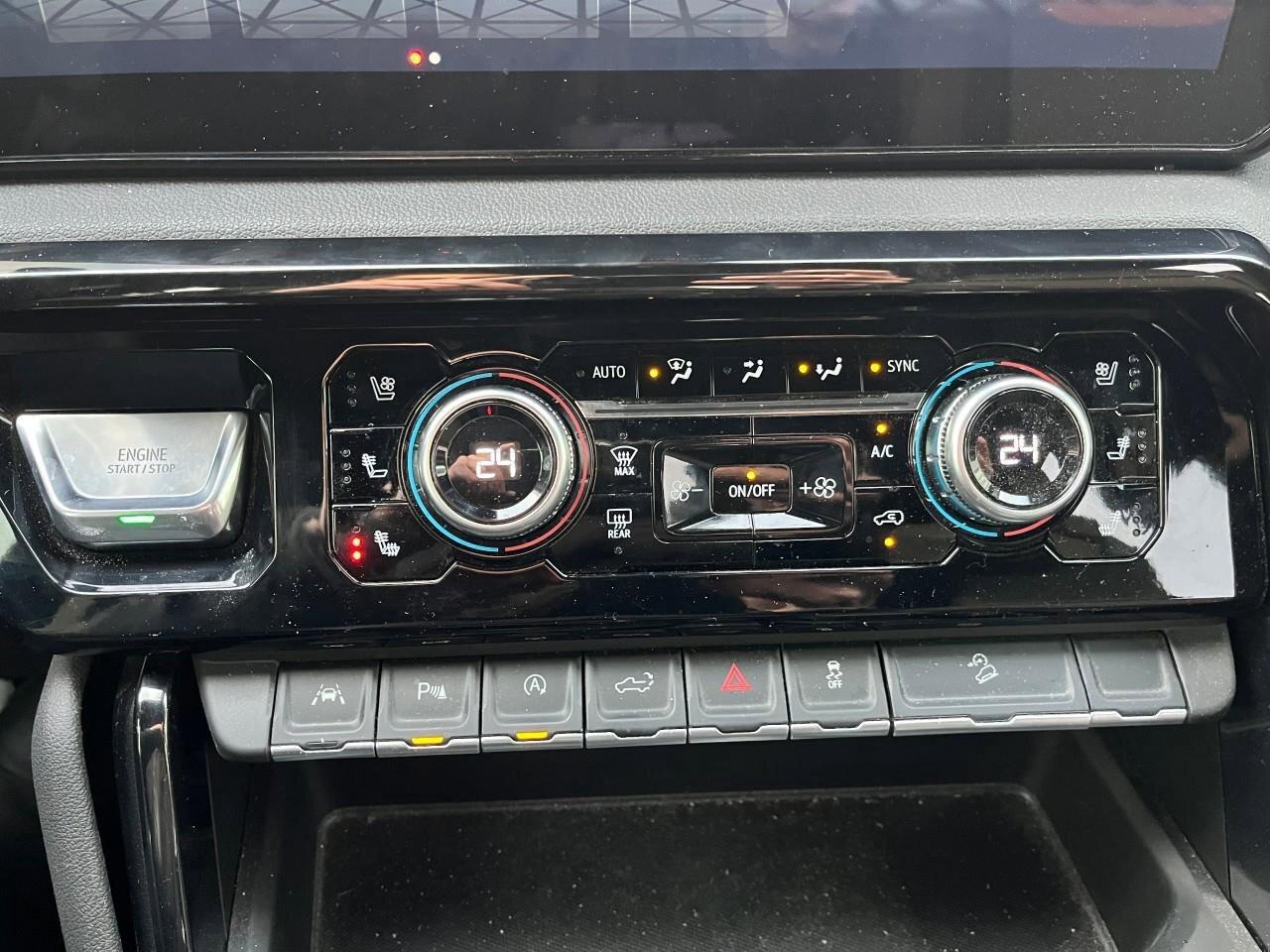 2025 GMC Sierra 1500 4WD Crew Cab 147  AT4 Photo