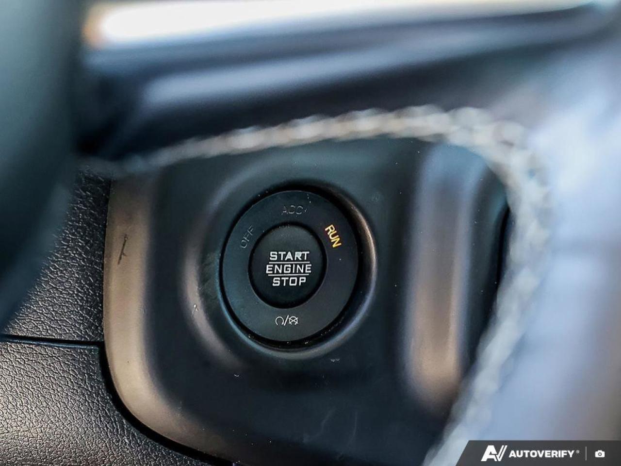 2018 Jeep WRANGLER UNLIMITED SaharaSAHARA, V6, 4X4, NAV, HEATED LEATHER, CERTIF Photo