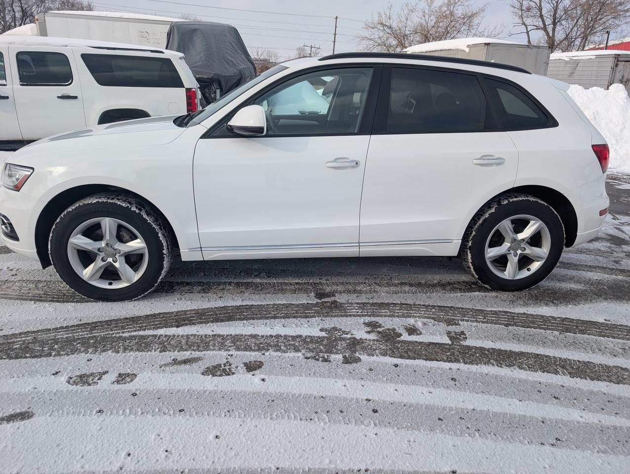 2017 Audi Q5 quattro  2.0T Panoramic roof premium BC car Photo