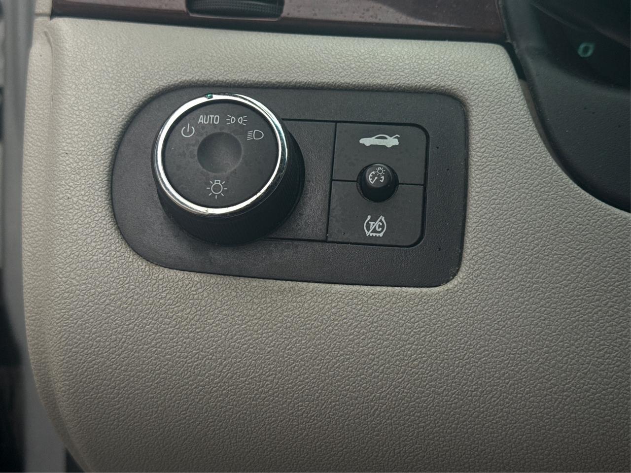 2010 Chevrolet Impala WE FINANCE ALL CREDIT! APPLY NOW Photo