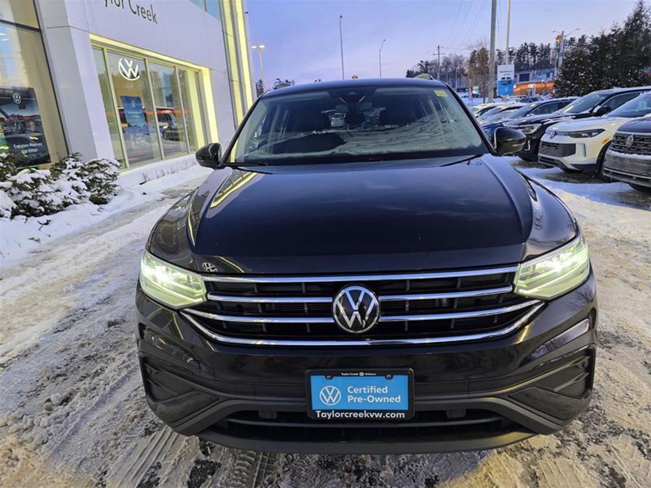2022 Volkswagen Tiguan Comfortline 2.0T 8sp at w/Tip 4M W/Winter wheel pk Photo