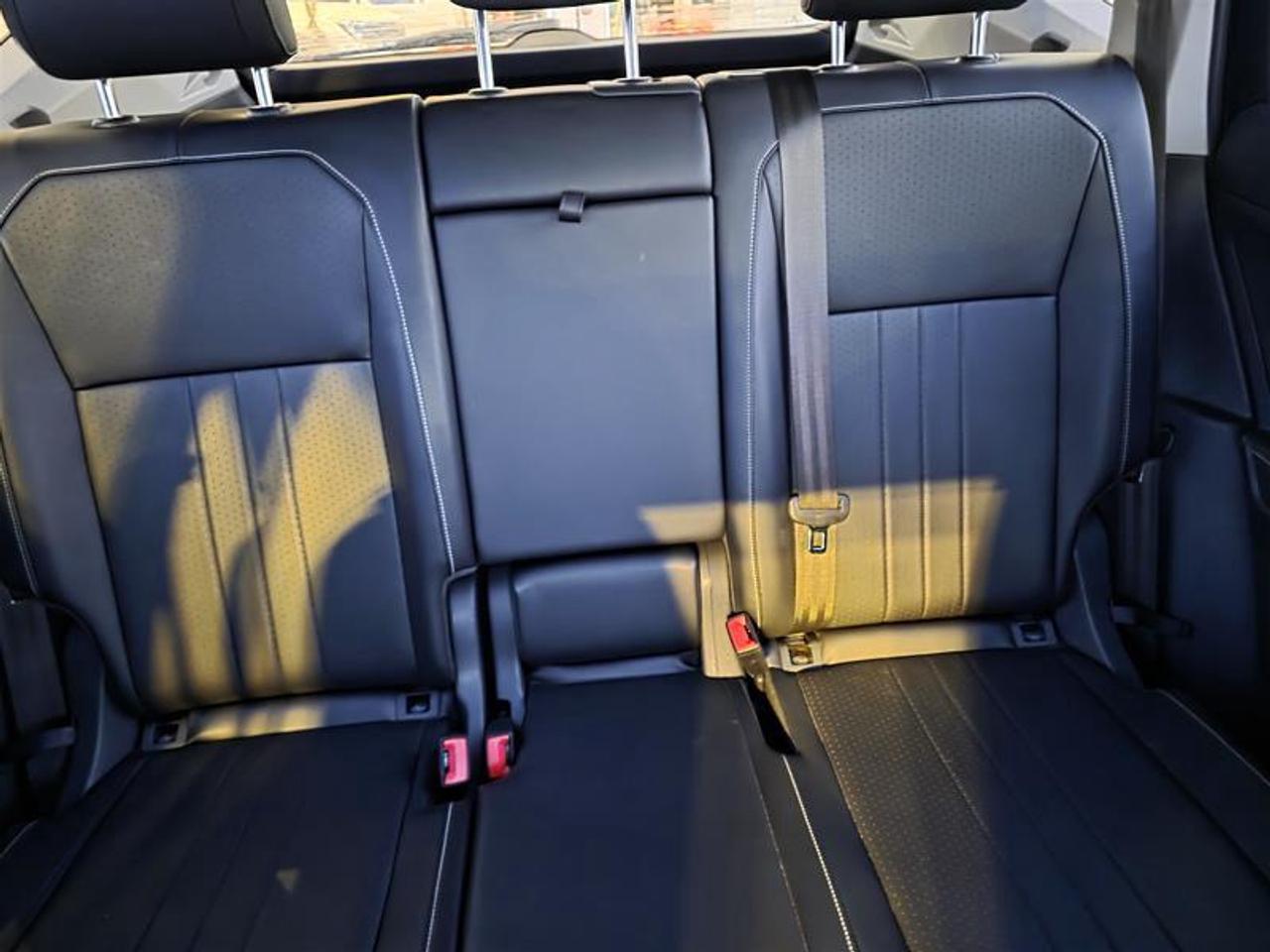 2022 Volkswagen Tiguan Comfortline 2.0T 8sp at w/Tip 4M W/Winter wheel pk Photo