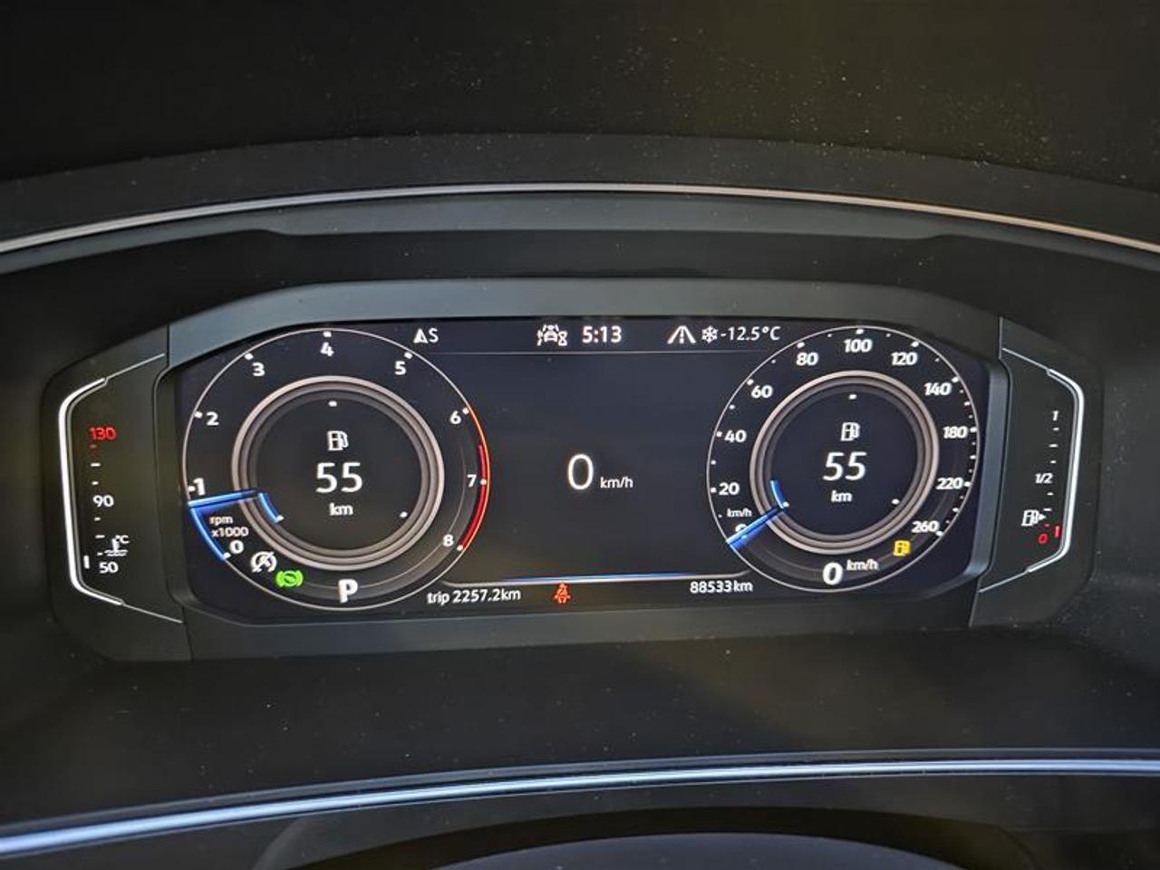 2022 Volkswagen Tiguan Comfortline 2.0T 8sp at w/Tip 4M W/Winter wheel pk Photo