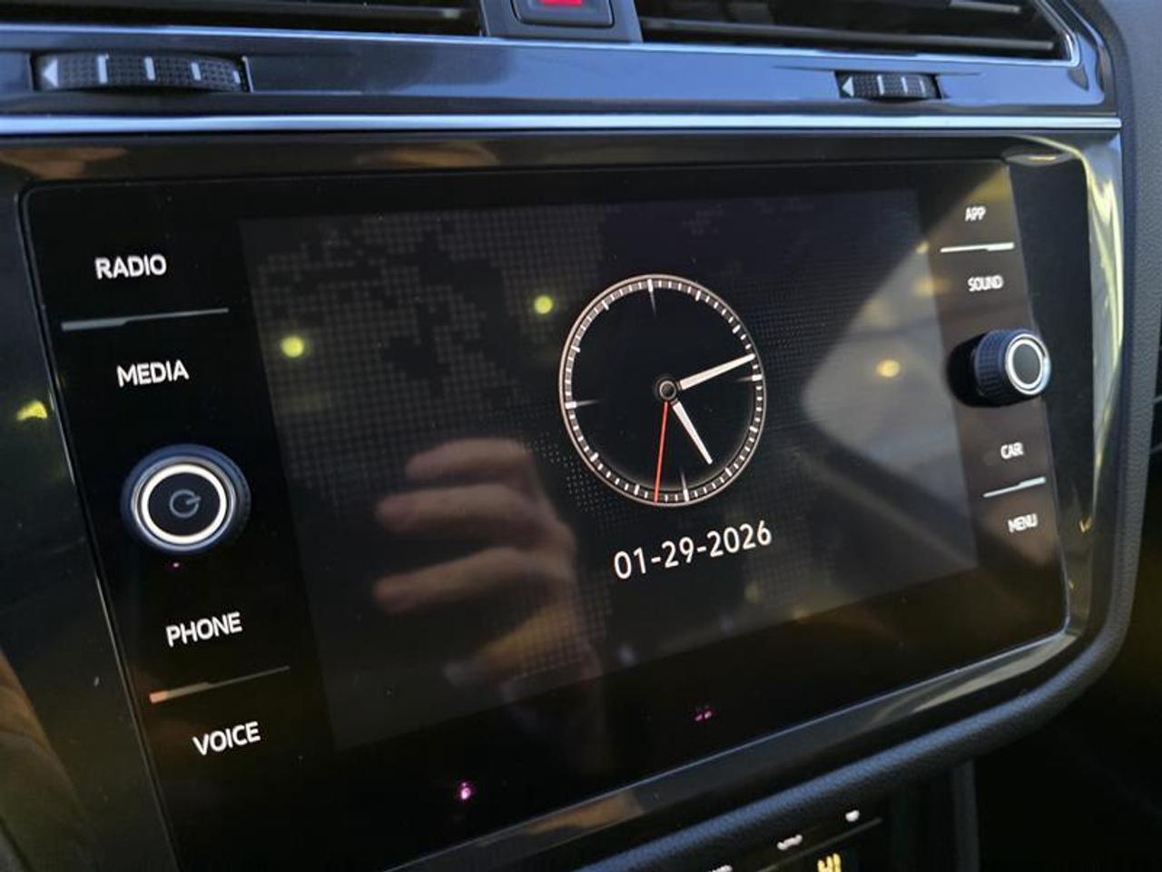 2022 Volkswagen Tiguan Comfortline 2.0T 8sp at w/Tip 4M W/Winter wheel pk Photo