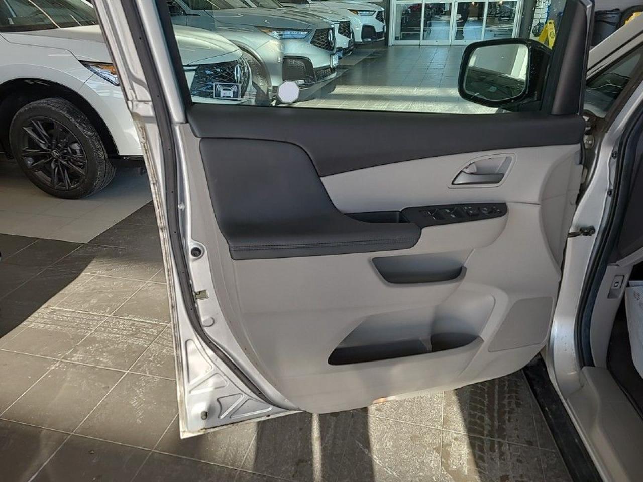 2012 Honda Odyssey 4dr Wgn EX-L w-RES (AS-IS SALE U CERTIFY U SAVE) Photo