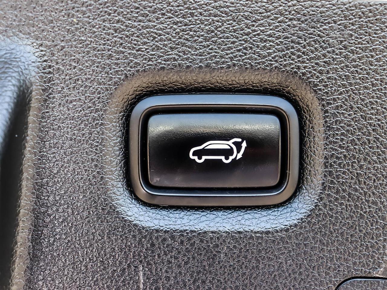 2020 Hyundai Santa Fe Ultimate Photo