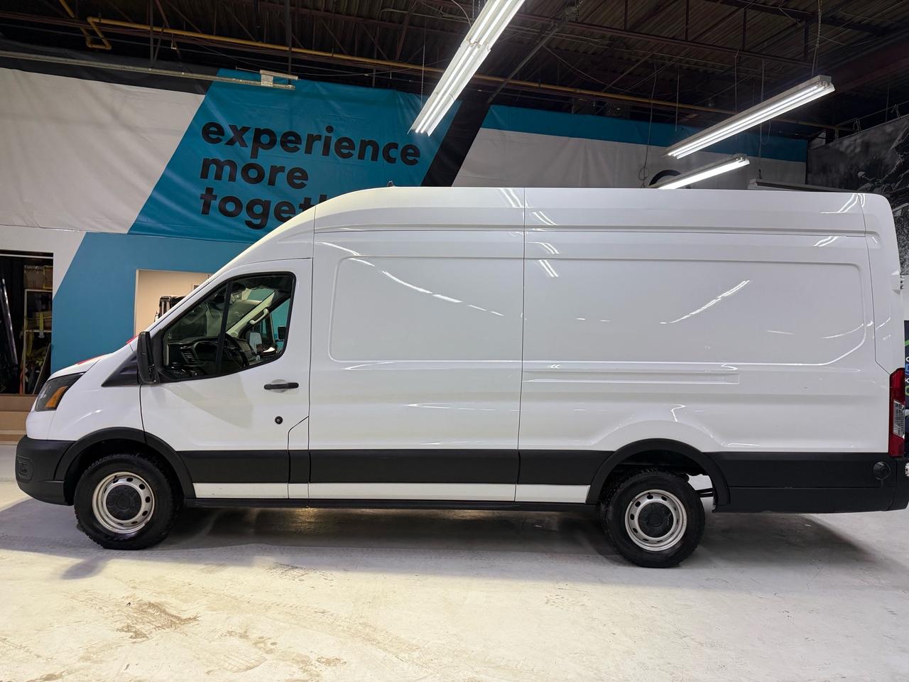 2024 Ford Transit Cargo Van T-250 148 EL   EXTRA LONG   CAMERA   HIGH ROOF   N Photo