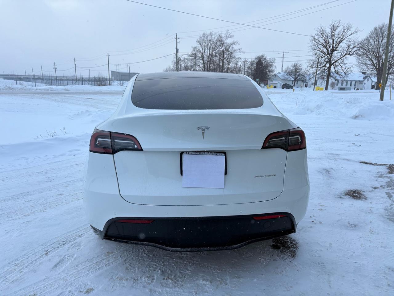 2021 Tesla Model Y Long Range AWD Photo4