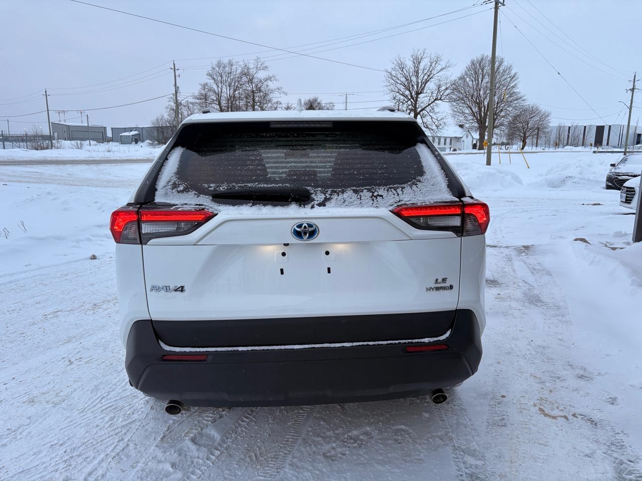 2021 Toyota RAV4 Hybrid LE AWD Photo4