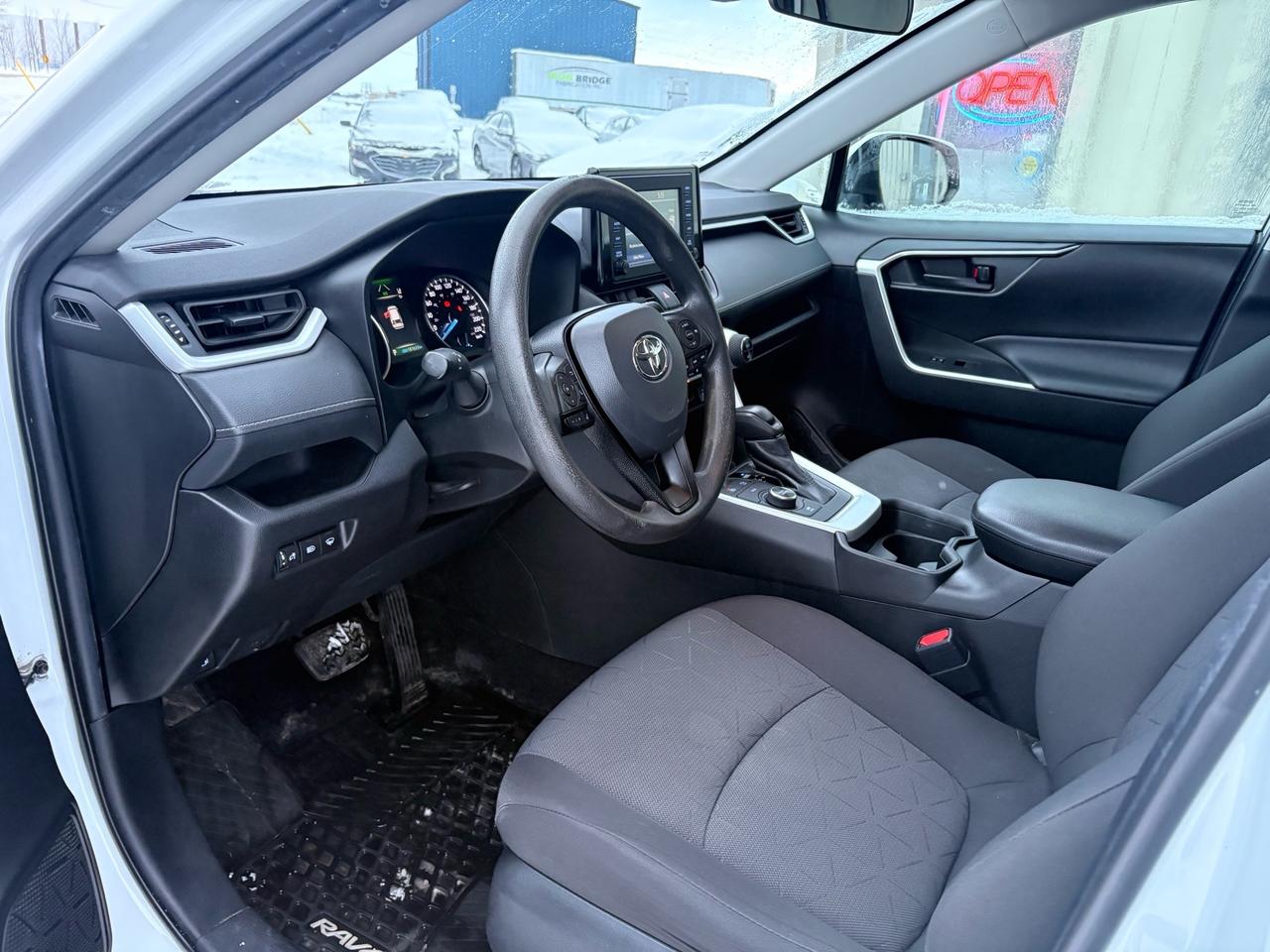 2021 Toyota RAV4 Hybrid LE AWD Photo