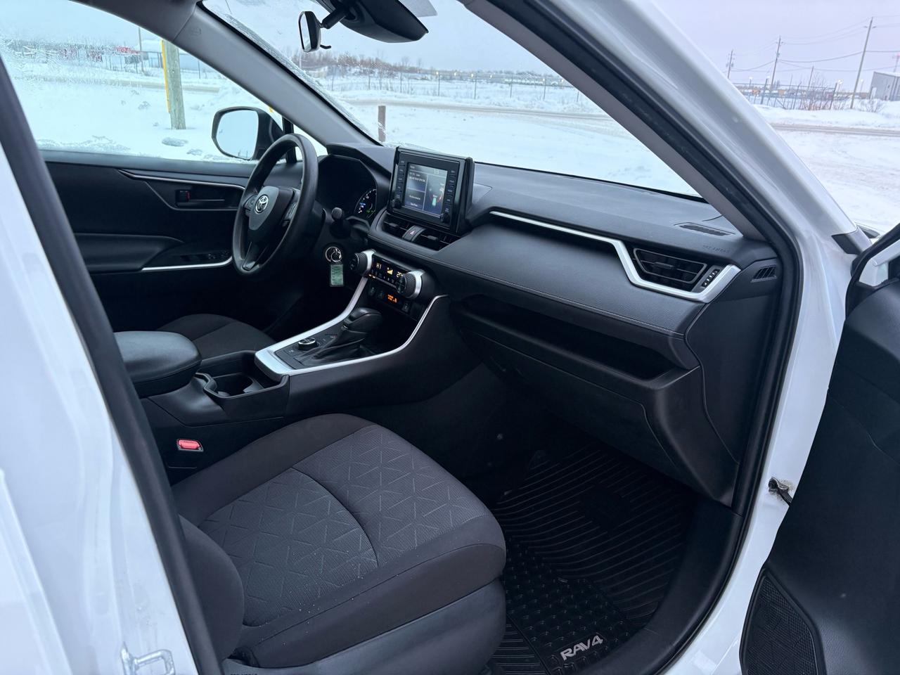 2021 Toyota RAV4 Hybrid LE AWD Photo