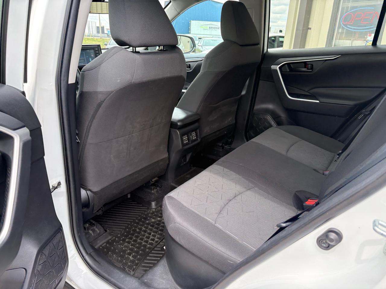 2021 Toyota RAV4 Hybrid LE AWD Photo