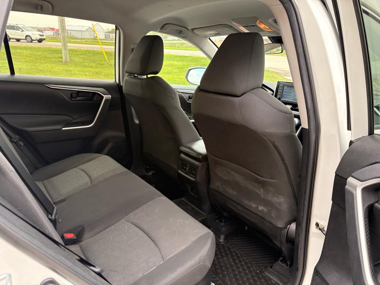 2021 Toyota RAV4 Hybrid LE AWD Photo
