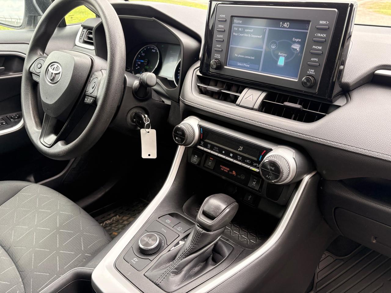 2021 Toyota RAV4 Hybrid LE AWD Photo