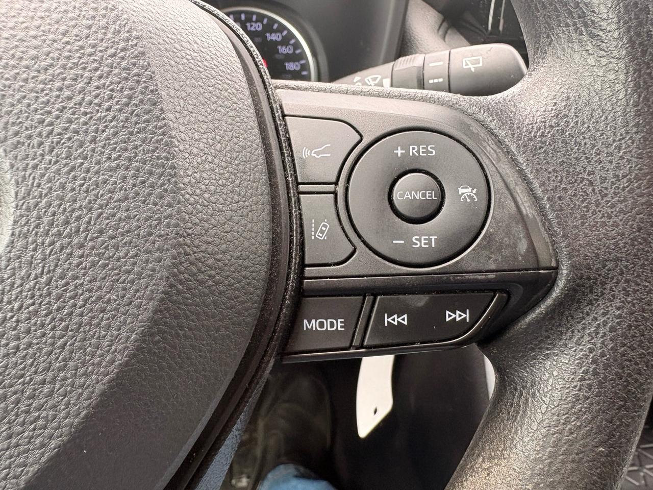 2021 Toyota RAV4 Hybrid LE AWD Photo