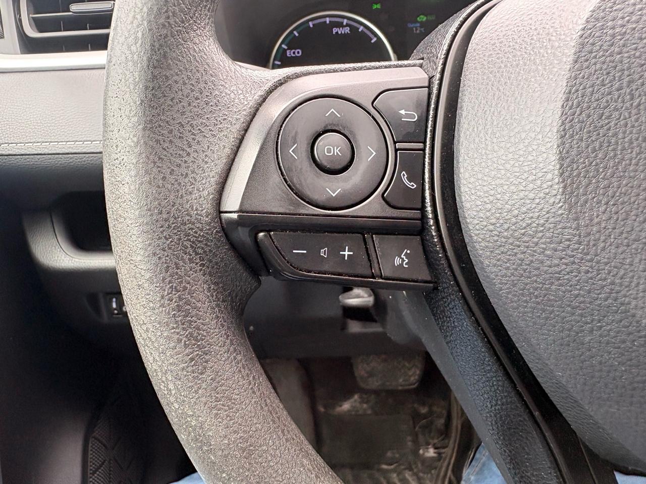 2021 Toyota RAV4 Hybrid LE AWD Photo