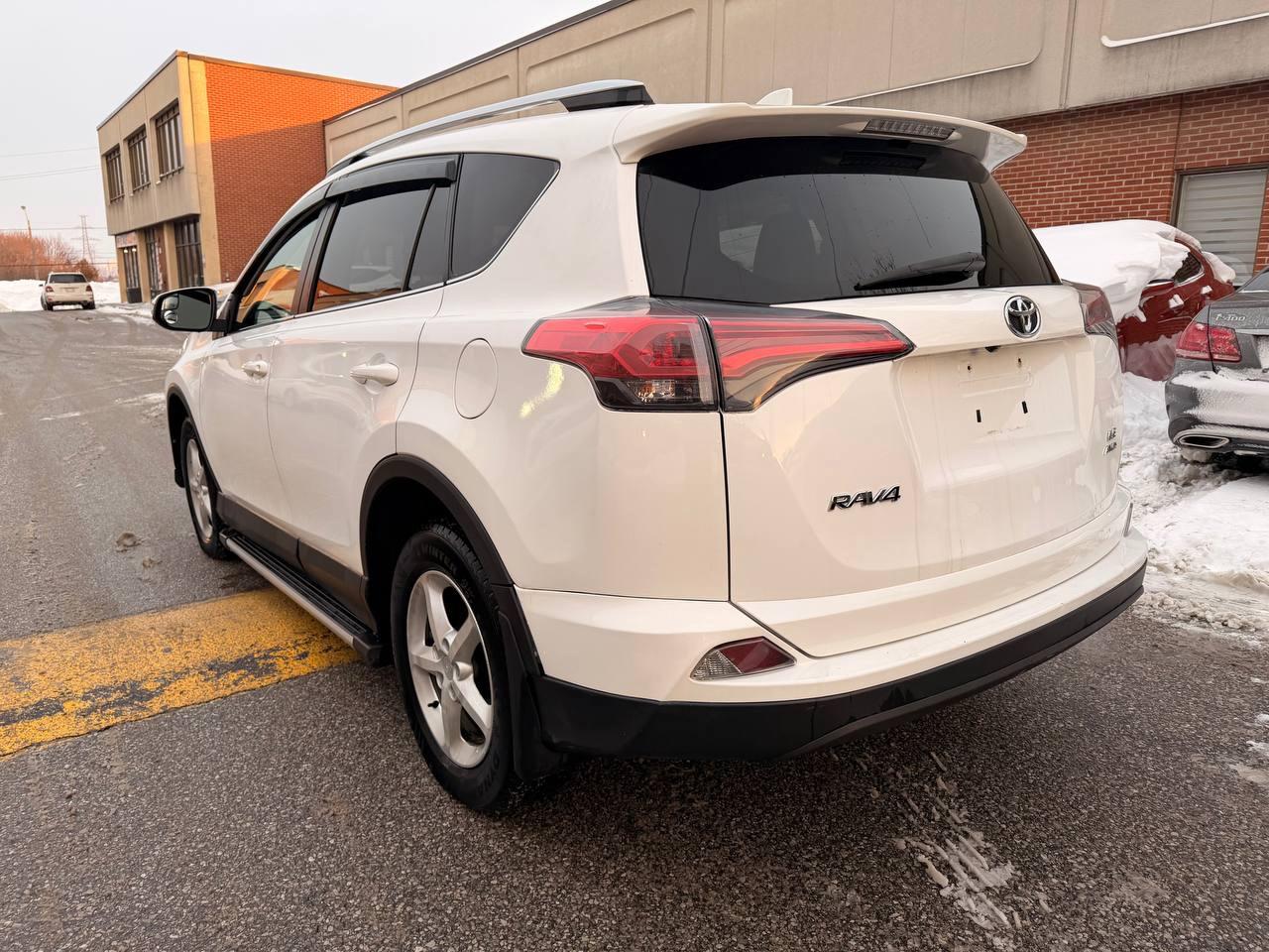 2016 Toyota RAV4 AWD 4dr LE AWD, NO ACCIDENT, EXCELLENT CONDITION Photo