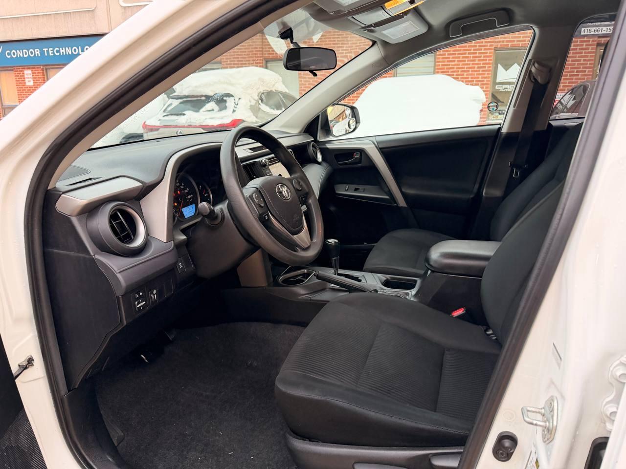 2016 Toyota RAV4 AWD 4dr LE AWD, NO ACCIDENT, EXCELLENT CONDITION Photo