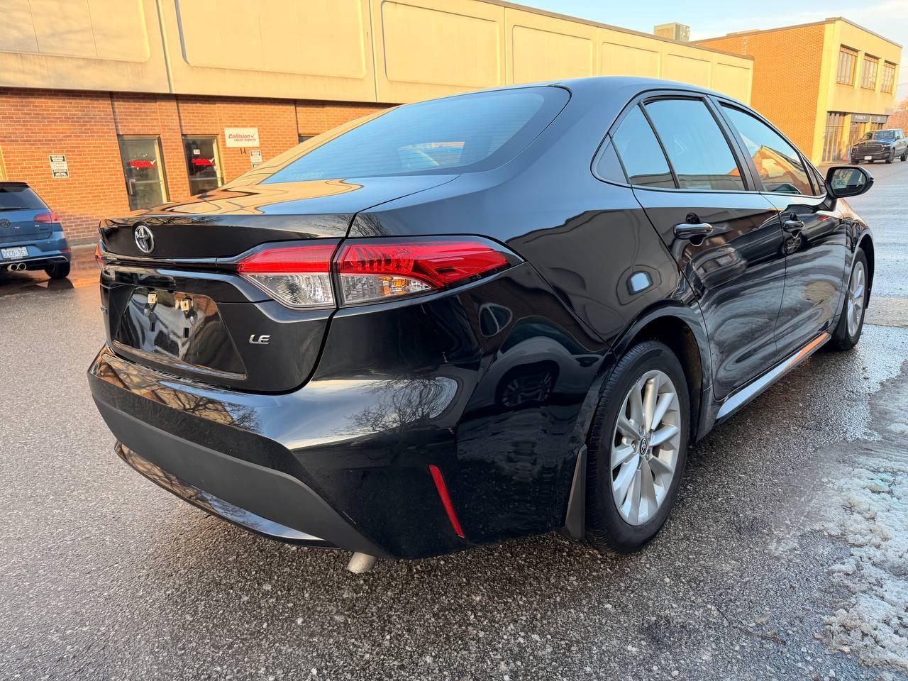 2022 Toyota Corolla LE UPGRADE PACKAGE, SUNROOF, ALLOY WHEELS Photo