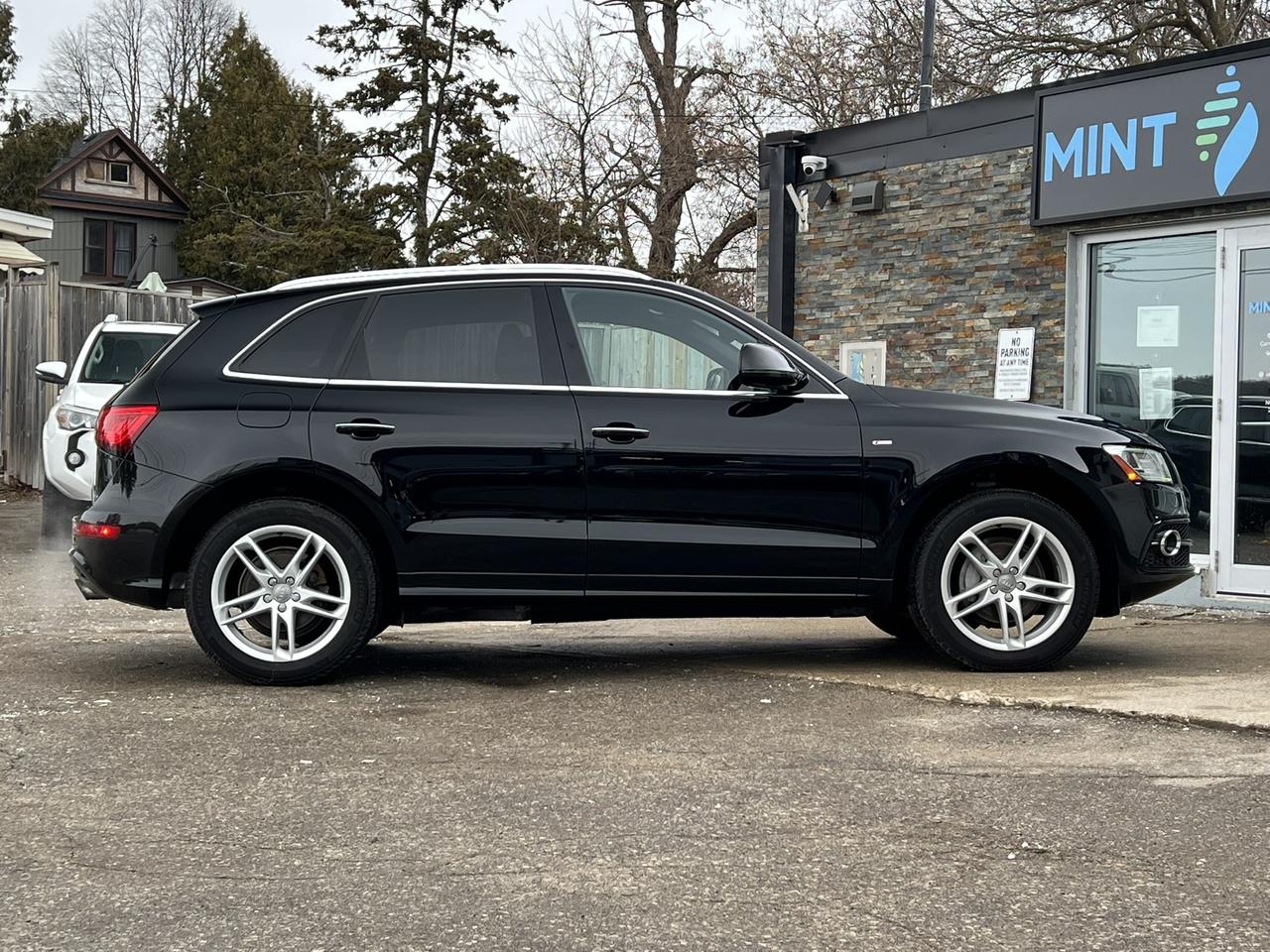 2016 Audi Q5 Technik 2.0T Quattro - Clean CarFax - Dealer Servi Photo