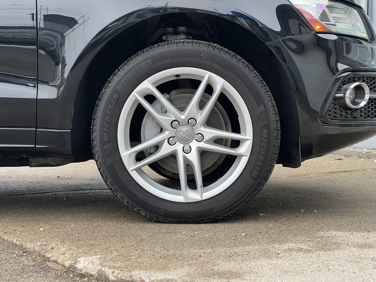 2016 Audi Q5 Technik 2.0T Quattro - Clean CarFax - Dealer Servi Photo