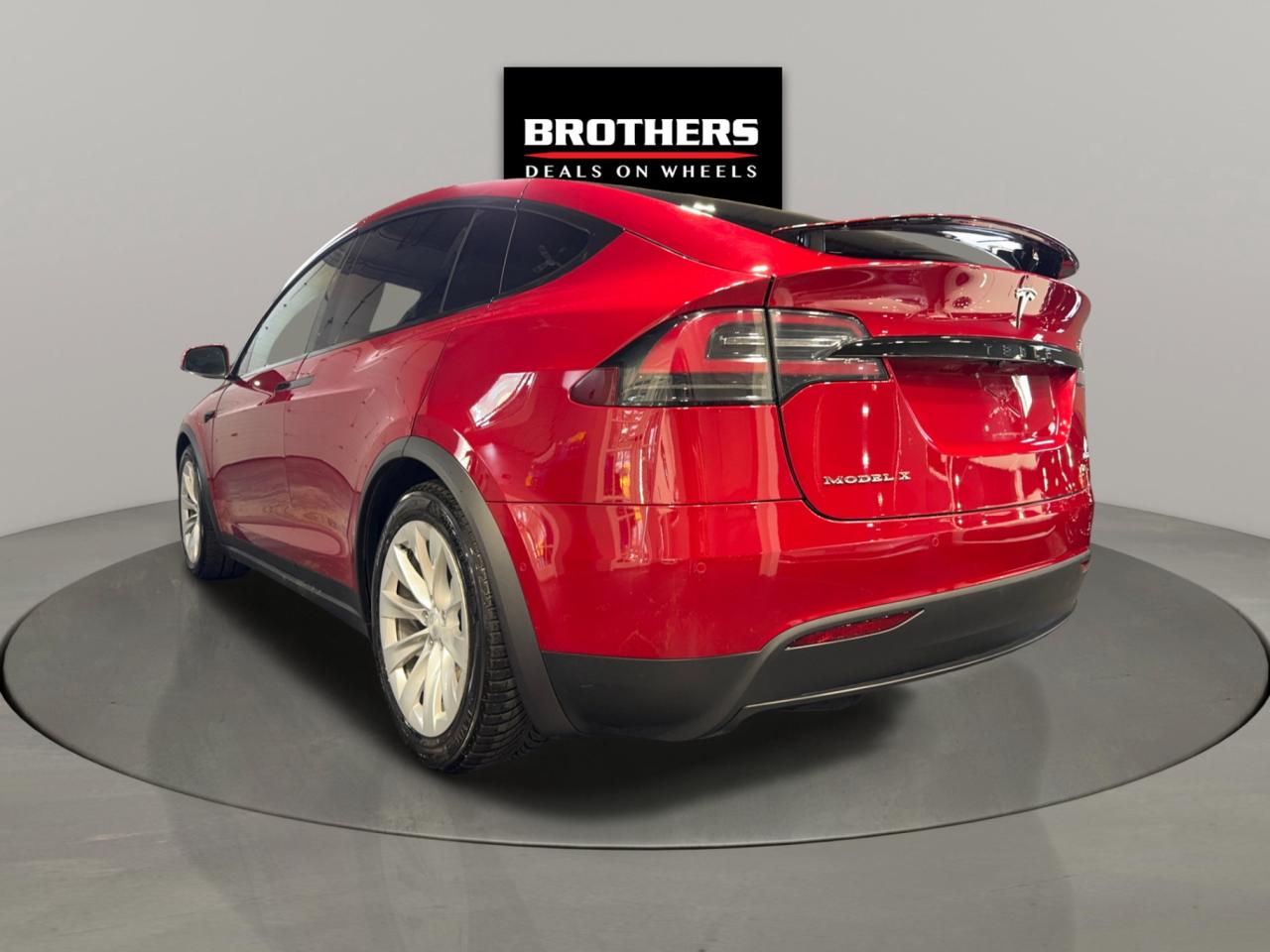 2018 Tesla Model X 75D AWD Accident Free Photo4