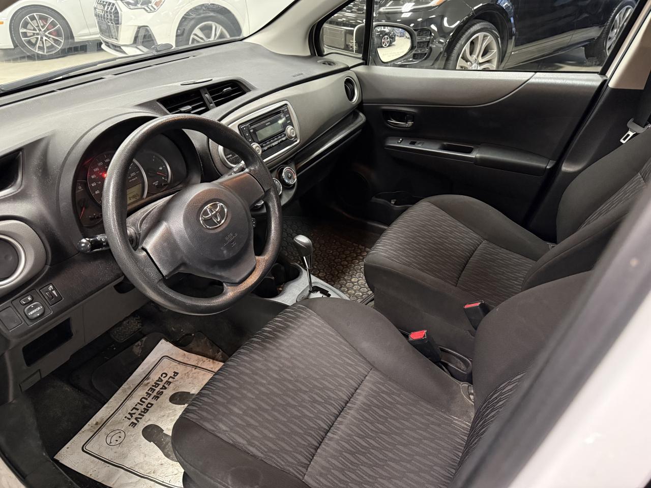 2014 Toyota Yaris 5dr HB Auto LE Photo