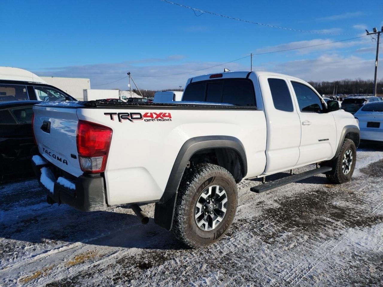2017 Toyota Tacoma TRD Off Road Access Cab Photo