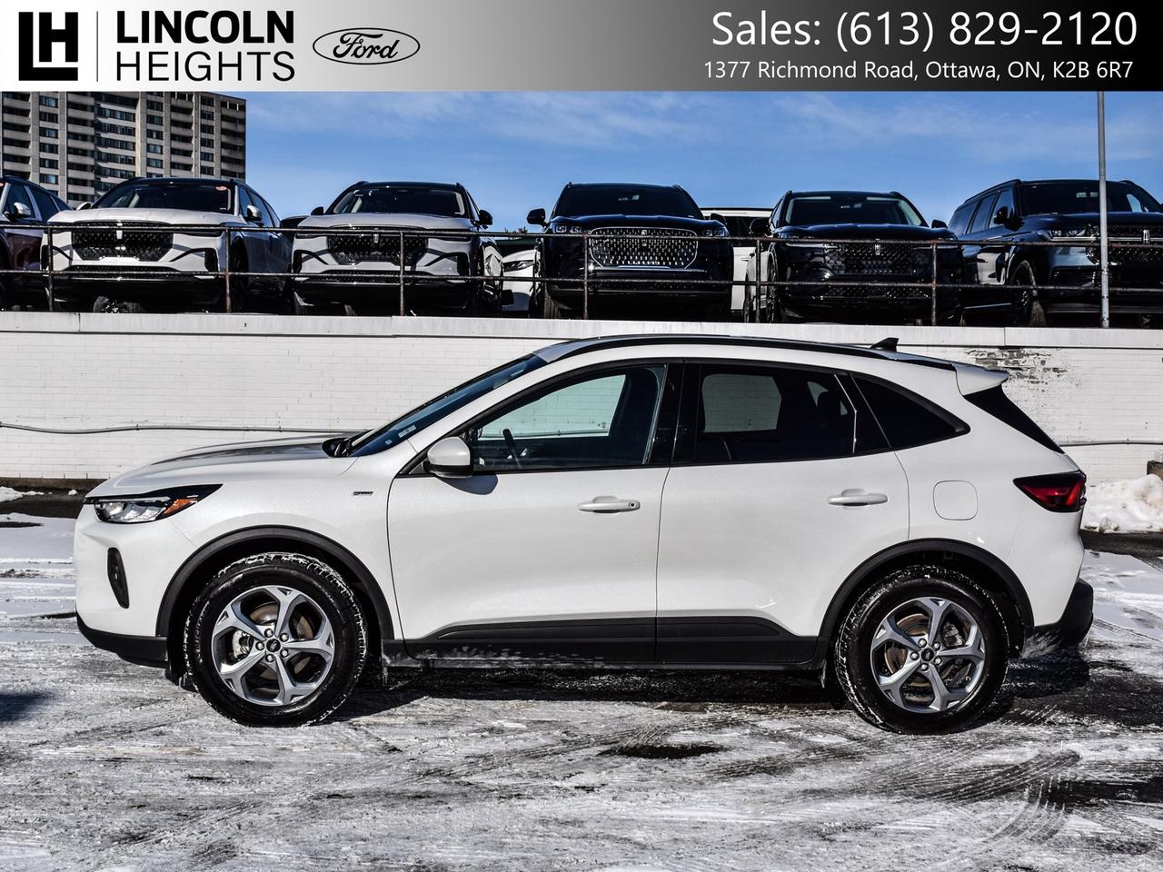 2025 Ford Escape AWD Photo2