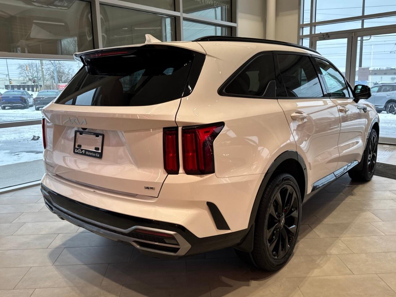 2023 Kia Sorento SX AWD w/Black Leather Photo