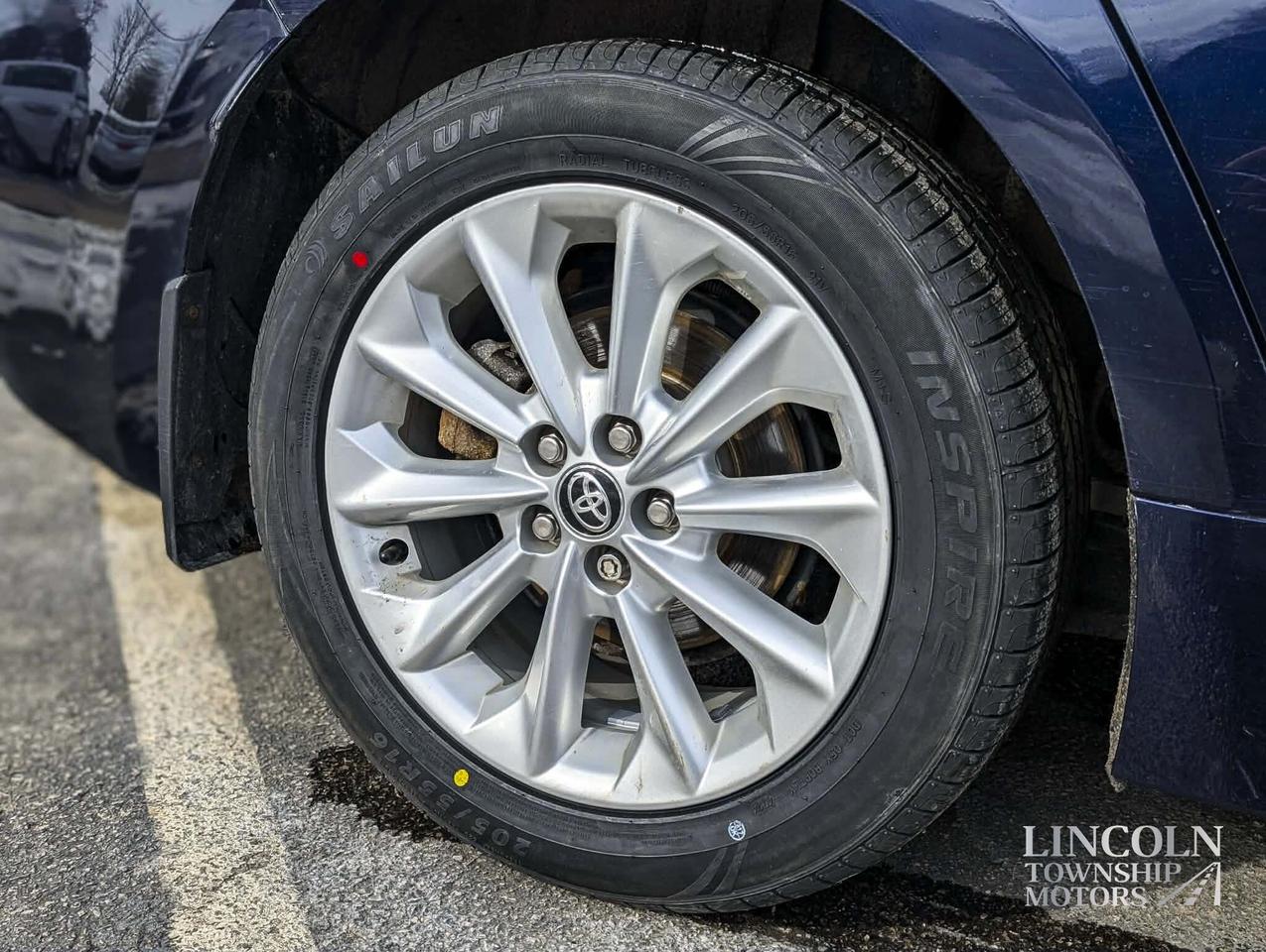 2020 Toyota Corolla SE - HEATED SEATS, CLEAN CARFAX, BLUETOOTH & MORE! Photo