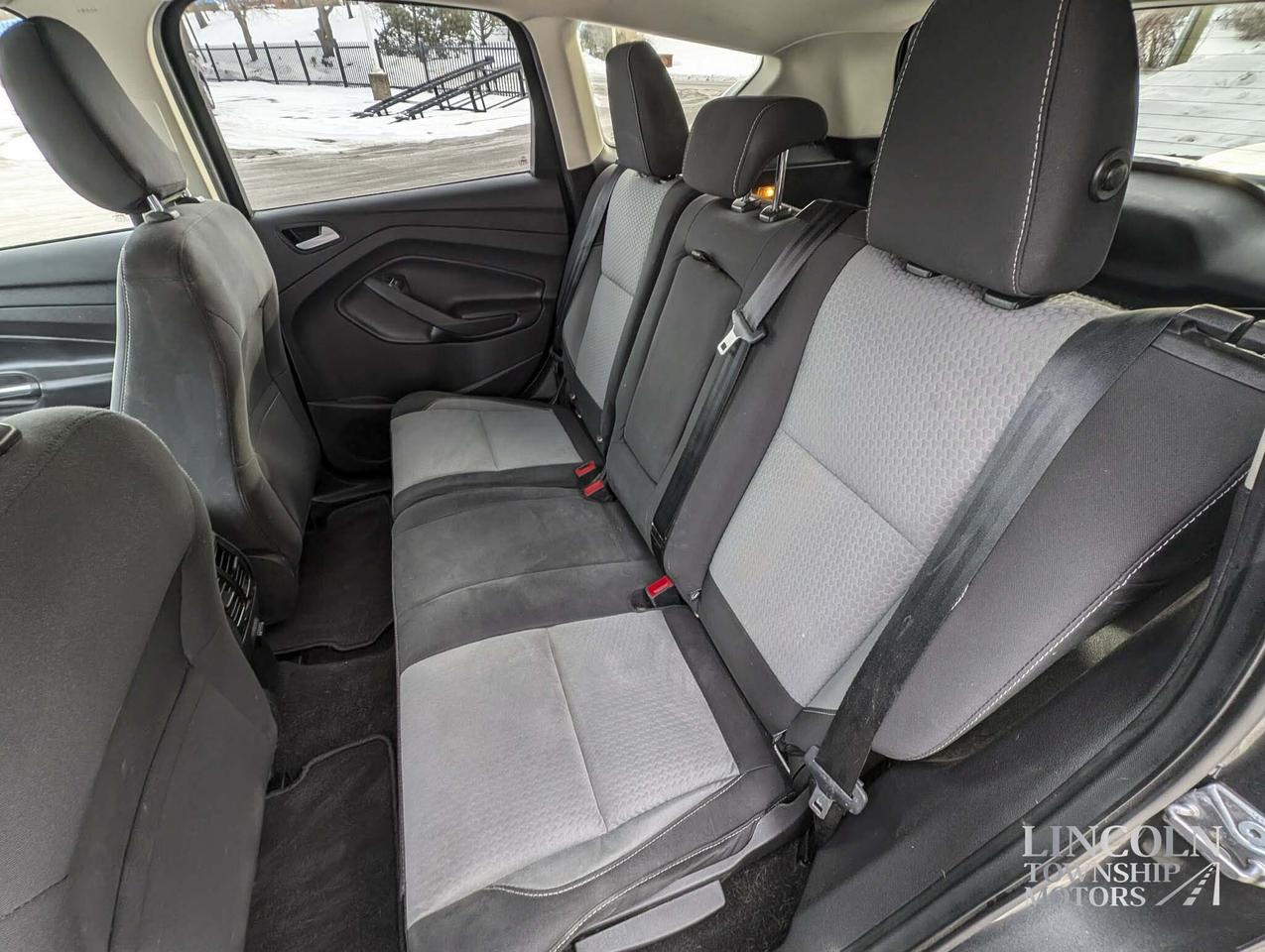 2019 Ford Escape SE - RMT START, CLEAN CARFAX, HEATED SEATS, AWD Photo