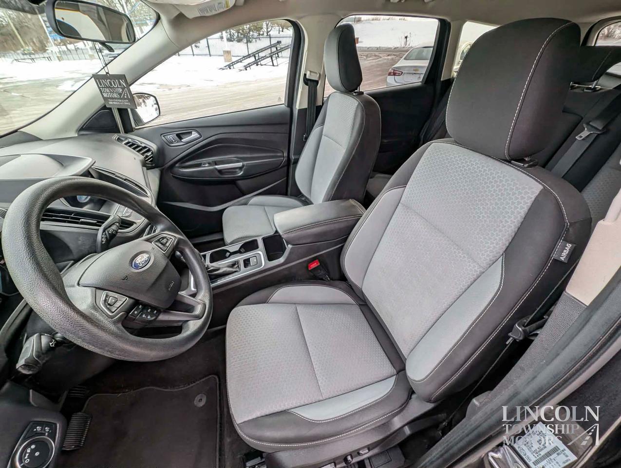 2019 Ford Escape SE - RMT START, CLEAN CARFAX, HEATED SEATS, AWD Photo