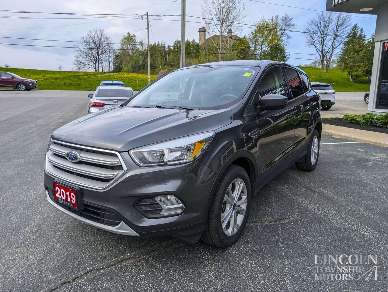 2019 Ford Escape SE - RMT START, CLEAN CARFAX, HEATED SEATS, AWD Photo3