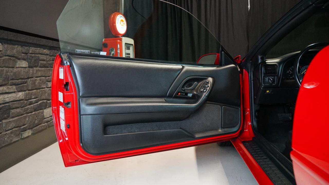 2002 Chevrolet Camaro 2dr Cpe Z28 Photo