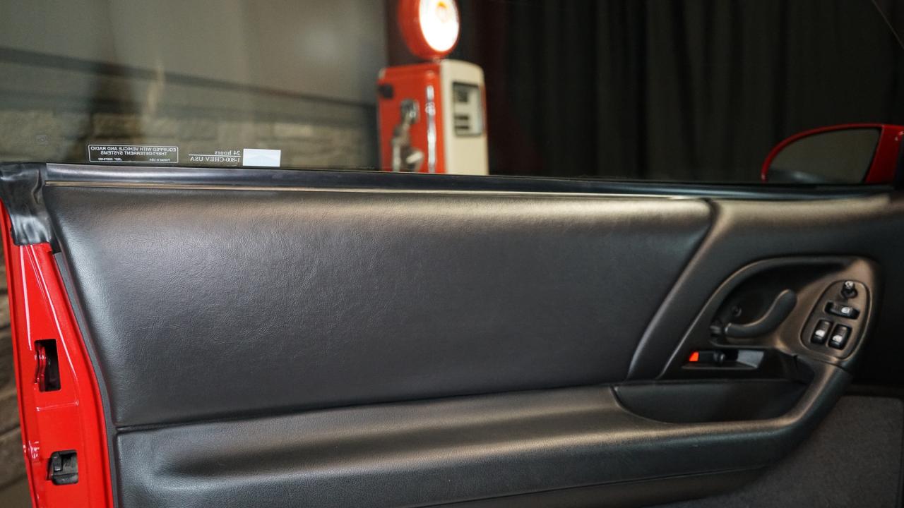 2002 Chevrolet Camaro 2dr Cpe Z28 Photo4