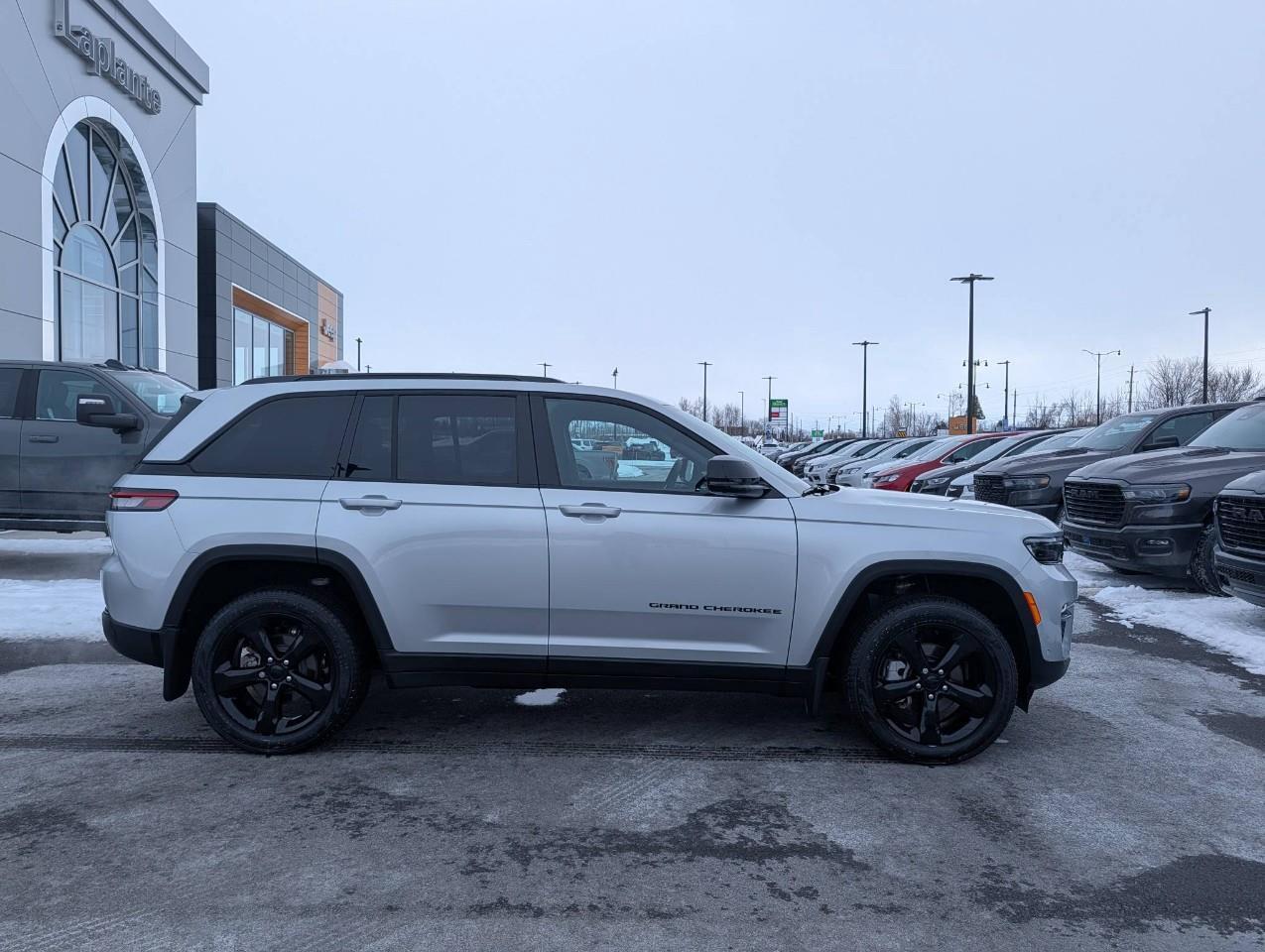 2025 Jeep Grand Cherokee Limited LOW KM/ ONE OWNER Photo