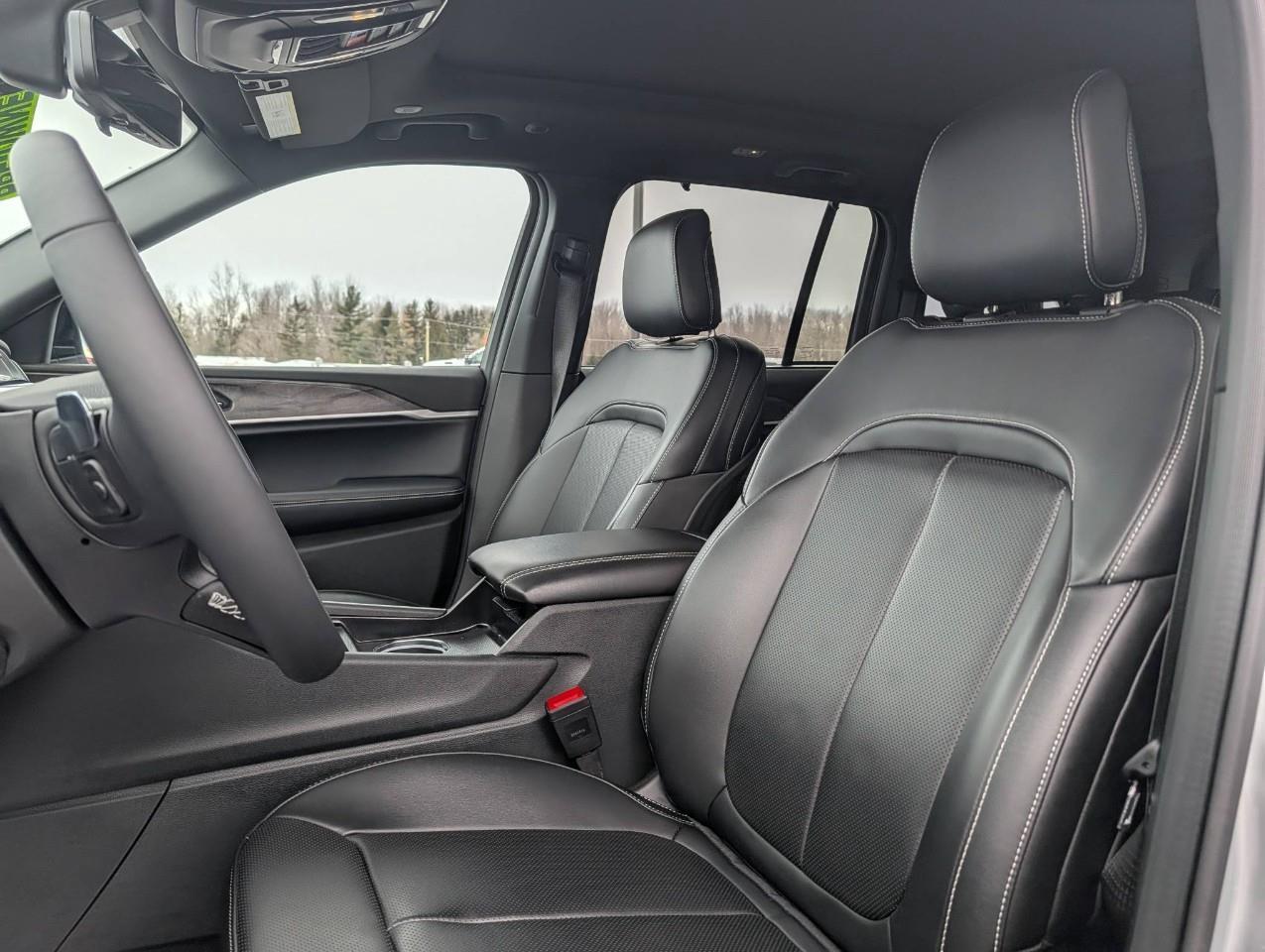 2025 Jeep Grand Cherokee Limited LOW KM/ ONE OWNER Photo