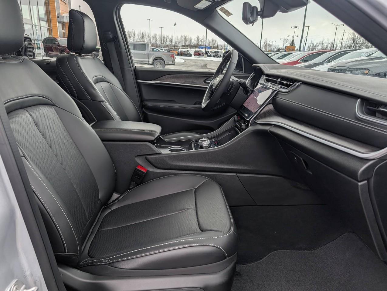 2025 Jeep Grand Cherokee Limited LOW KM/ ONE OWNER Photo