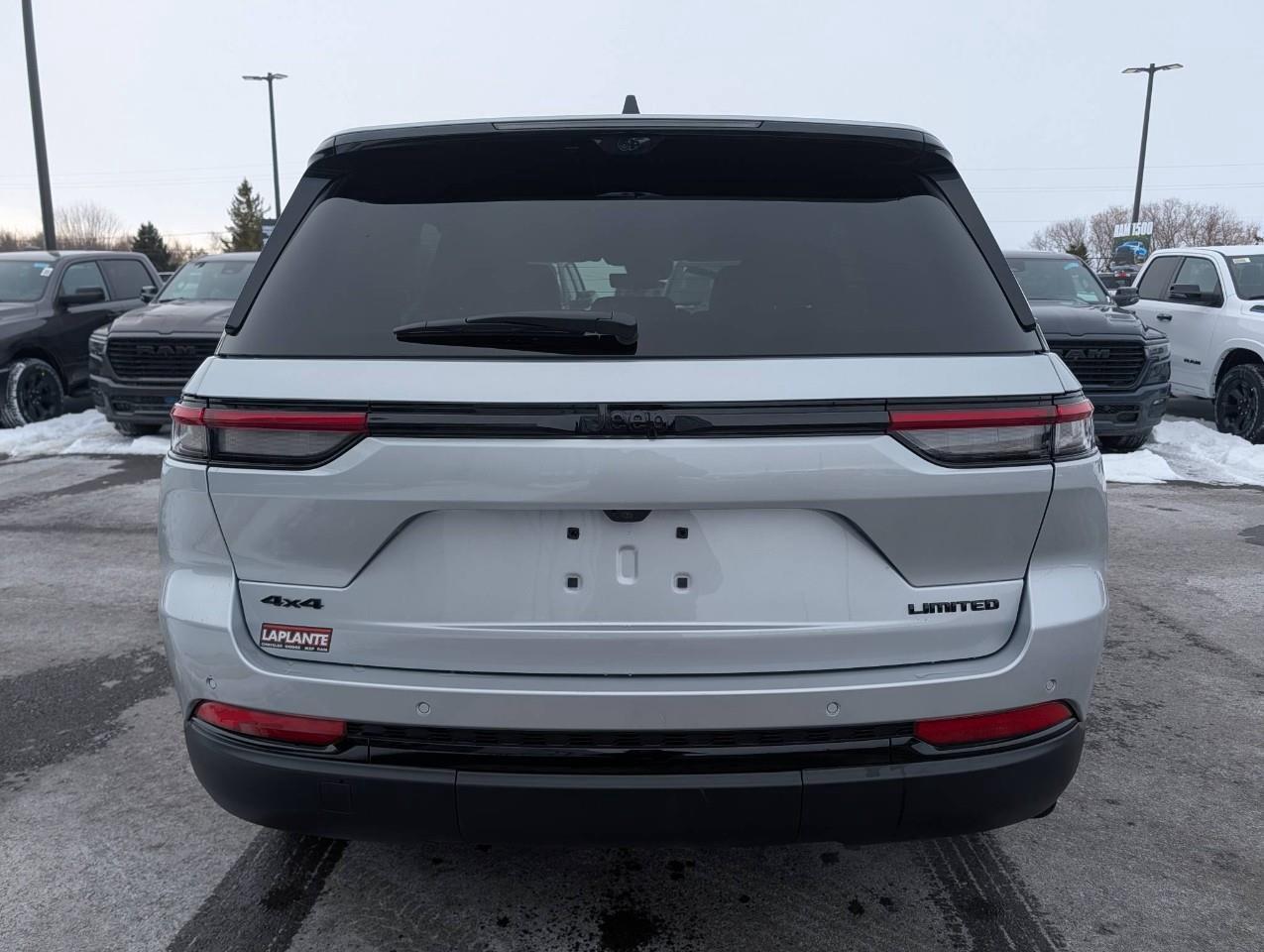 2025 Jeep Grand Cherokee Limited LOW KM/ ONE OWNER Photo