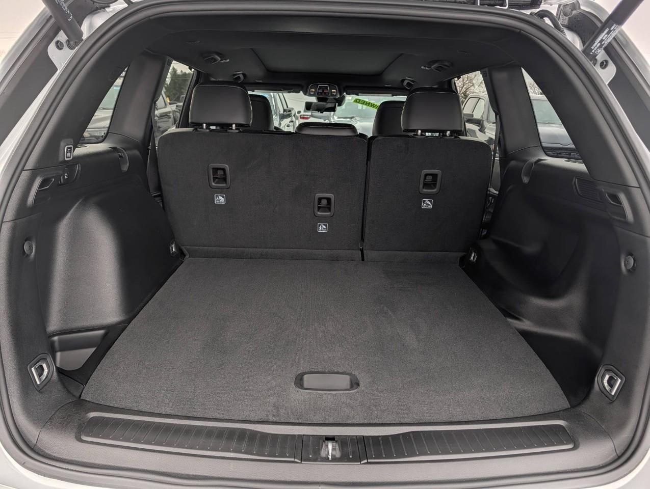 2025 Jeep Grand Cherokee Limited LOW KM/ ONE OWNER Photo